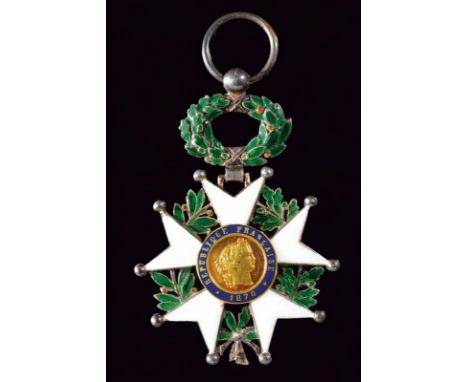 dating: First half of the 20th Century provenance: France, Seventh model. Officer's cross made of silver and enamels, gold me