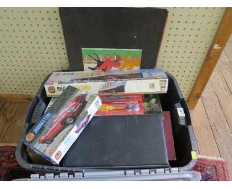 Games including Sinkum, Halma and chess, plastic kits (unassembled and boxed) by Airfix and Tamiya 