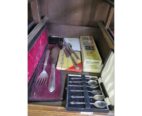 A collection of cocktail items, a cased set of fish servers and a cased set of cake slice and fork, a miscellaneous collectio