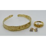 2 Teile Schmuck je GG 14ct. z.T. Handarbeit mit 1 Brillanten wohl ca. 0,1ct. sowie 1 Paar Ohrstecker