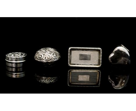 An Elizabeth II silver snuff box, modelled in the mid-nineteenth century style of circa 1830, dimensions 4.3 x 2.5 x 1.5 cm, 