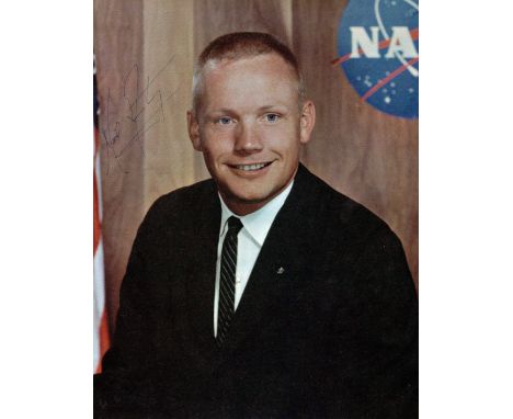 ASTRONAUTS: Selection of 8 x 10 photographs and some smaller of various American astronauts and some Russian cosmonauts, most
