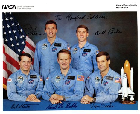 ASTRONAUTS: Small selection of multiple signed colour 10 x 8 photographs and slightly smaller (1) by the crews of various spa