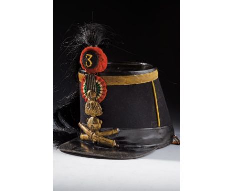 dating: circa 1900 provenance: Piedmont, Semi-rigid body, covered with black cloth with leather, lacquered peak, gilded strip