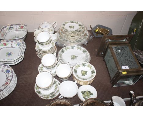 A Royal Worcester "The Worcester Hop" pattern part tea / dinner service
