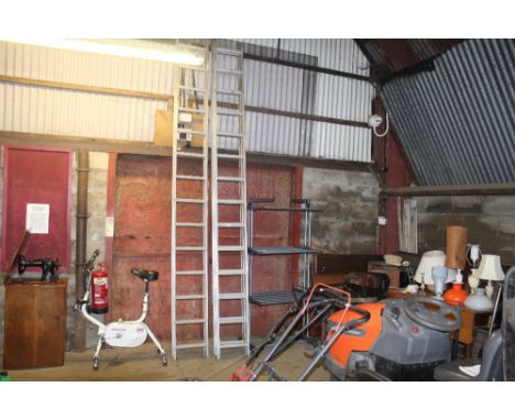 An aluminium extending ladder
