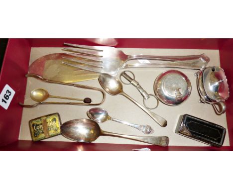 Silver spoons (one 18th c.), a horn snuff box (A/F), folding scissors, silver-plated items etc