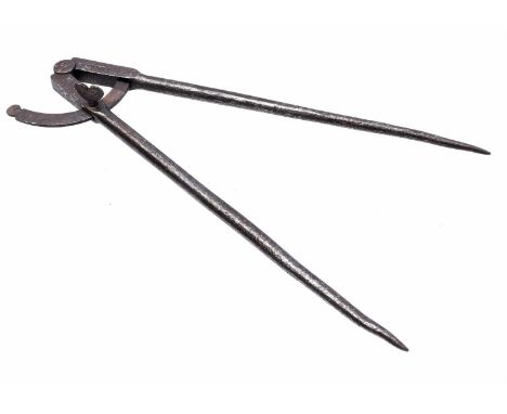 Iron 19th century compass, indistinctly signed, 41 cm long