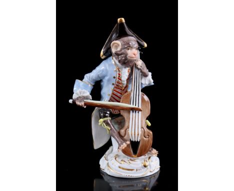 Meissen,&nbsp;The "Bass Fiddler" belongs to the "Monkey Orchestra" consisting of 21 monkey musicians. Johann Joachim Kaendler