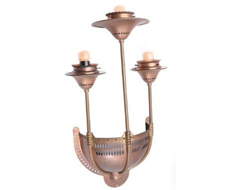 Copper 3-light wall lamp, Art Deco period, 72 cm high, 40 cm wide (shades missing)
