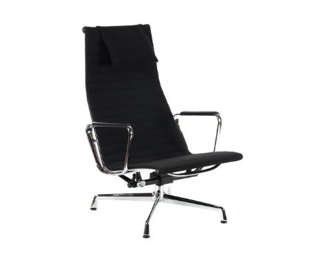 Charles & Ray EamesChromed metal swivel armchair with black upholstery, design Charles & Ray Eaes for Vitra, model EA124, Swi