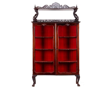 Walnut veneer 2-door display cabinet with glazed doors, pearl frame, curb with open-sawn parts, shelf and red upholstered int