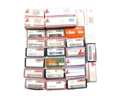 27 pieces Lima model train wagons