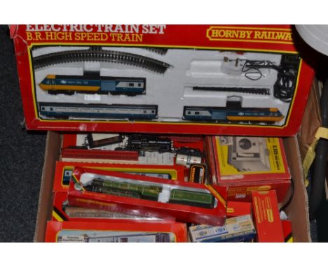 Hornby Railway OO Guage B.R. High Speed Intercity 125 electric train set, boxed; 00 Guage rolling stock, Buffet Car;  2nd Coa