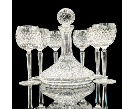 Expertly crafted from fine crystal, this stunning decanter with stopper and 6 goblets is generously proportioned with a comfo