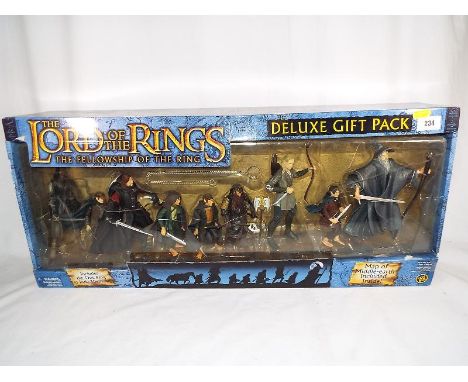 Lord of the Rings - A Lord of the Rings The Fellowship of the Ring Deluxe gift pack mint in excellent box  Est £50 - £80  