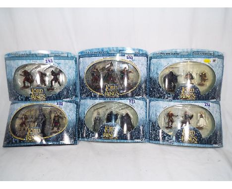 Lord of the Rings - a collection of 6 mint in box Lord of the Rings Armies of Middle-Earth sldiers and scenes battle scale fi