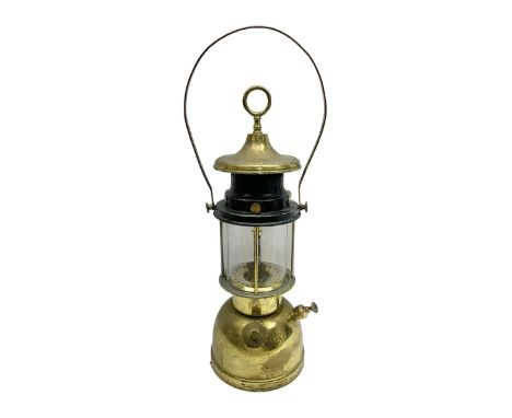 Bialaddin paraffin lamp Reg no 839212, H44cm