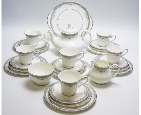 A Royal Doulton "York" pattern tea service, with teapot, cream jug, sugar basin, cups saucers side plates and cake plate 