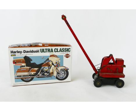 Imai Harley Davidson Ultra Classic 1/12 scale model motorbike kit, unmade and assumed complete together with Triang Jones Cra