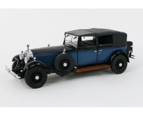 Franklin Mint 1:24 Scale 1929 Rolls Royce Phantom  1 Cabriolet De Ville in dark blue/black, boxed 