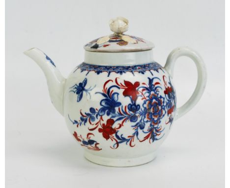 A late 18th century Worcester teapot and cover of circular form with Imari palette floral decoration, (lid restored). 