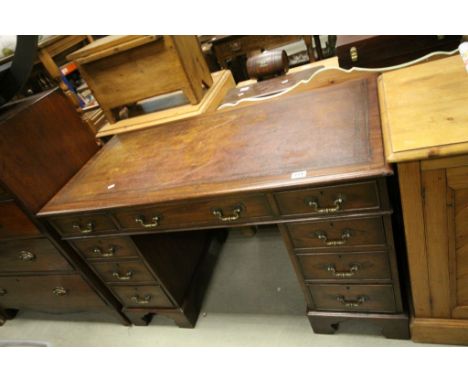 19th century mahogany Twin Pedestal Desk of Nine Drawers on Bracket Feet