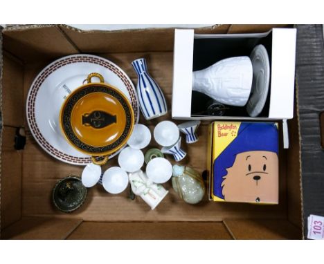 A mixed collection of items to include Dudson tealight holder, Coalport paddington bear, Belleek Christmas tree decoration, W