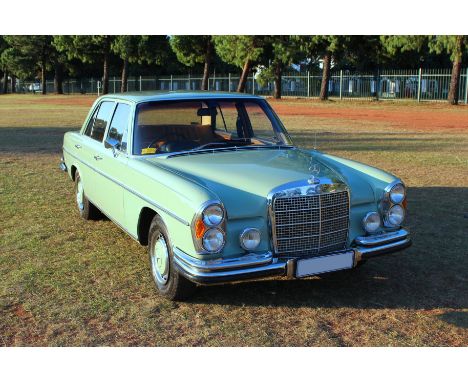 A 1971 MERCEDES-BENZ 280SE W108 SEDAN Finished in avocado green with tan leather upholstery and straight grain walnut wood ac