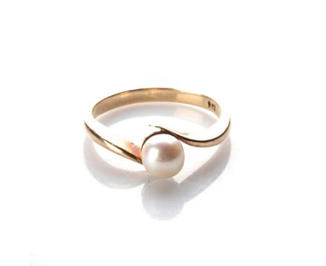 A PEARL RING Claw-set to the centre with a round 6mm cultured pearl, in a cross-over 9ct rose gold ring, size M 