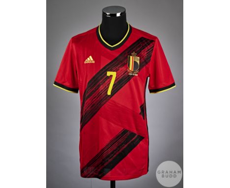 Hans Vanaken red No.7 Belgium International short-sleeved shirt, Adidas, M with v-neck collar and embroidered cloth badge ins