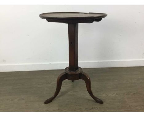 MAHOGANY CIRCULAR OCCASIONAL TABLE, on tripod supports68cm high, 46cm diameter