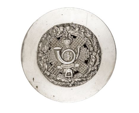 A post 1902 piper’s WM plaid brooch of The Highland Light Infantry, badge as for glengarry on thistle wreath. Near VGC Plate 