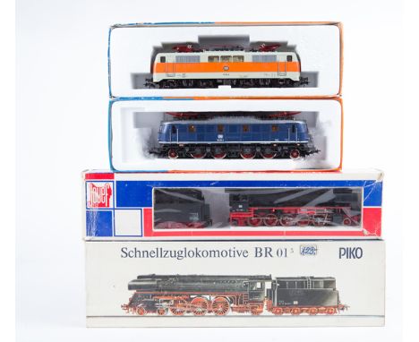 A small quantity of continental HO/OO railway, by Peco Roco Fleishmann, Jouef Trix etc. A DR class 01 4-6-2 tender locomotive