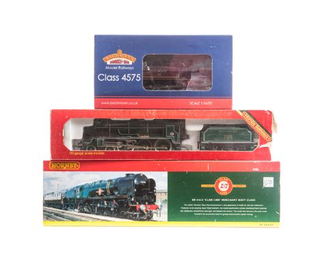 6 OO railway locomotives. A Bachmann London Transport class 4575 2-6-2T Prairie tank loco (32-136Z) in lined maroon livery. 3