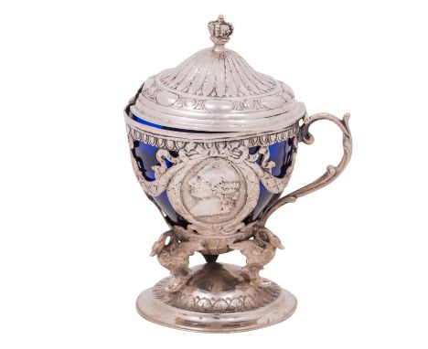 B. NERESHEIMER &amp; SÖHNE "Senfgefäß mit Louis-Seize-Dekor" 800er Silber. Hanau, Ende 19.Jh., 800 Silber, MZ. Reliefierte Lo