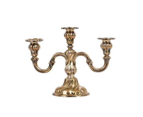 GOTTLIEB KURZ "Dreiflammige Leuchter" 830er. Silber, 20.Jh. Schwäbisch-Gmünd, Silber 830/000, barocke Form, ovaler, gewölbter