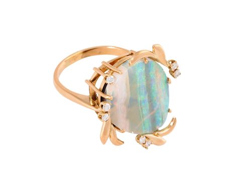 Ring mit feinem Boulderopal und Brillanten zus. ca. 0,10 ct., gute Farbe u. Reinheit, GG 18K, 8,9 gr, RW: 57, Ringkopf L: ca.