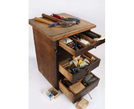 Small chest of six drawers containing clock, watch and other tools, spare parts and accessories (qty)