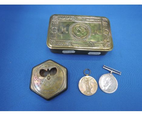 A small military collection, 1914 Christmas tin, two World War I medals GNR F.F. Scoular R.A., World War I snuff box