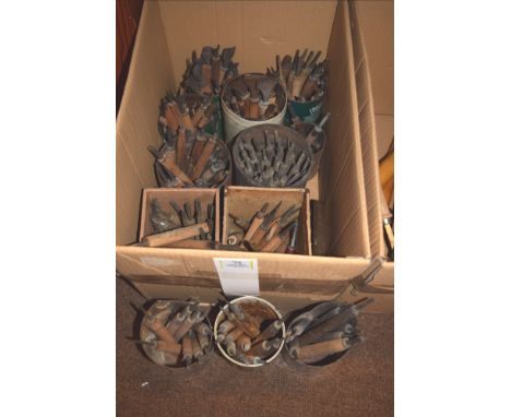 *Pallets. A collection of approximately eighteen line pallets,  of various lengths, together with fourteen gouges, plus other