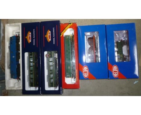 Five locomotives comprising Heljan Metropolitan, Class 05 diesel, Bachmann Class 108 E.M.U. Hornby Class 25 and Triang E3001,