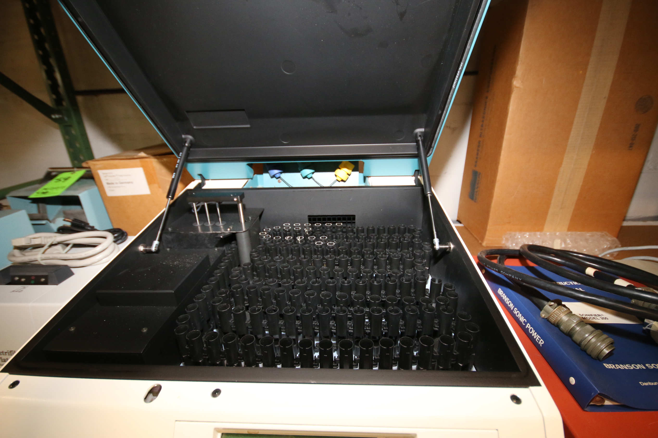 Celsis Advance MultiTube Luminometer, ID 2938620/LB 953, NR 122.565