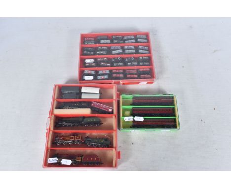 A COLLECTION OF UNBOXED AND ASSORTED N GAUGE MODEL RAILWAY ITEMS, Graham Farish repainted/renumbered Duchess class locomotive