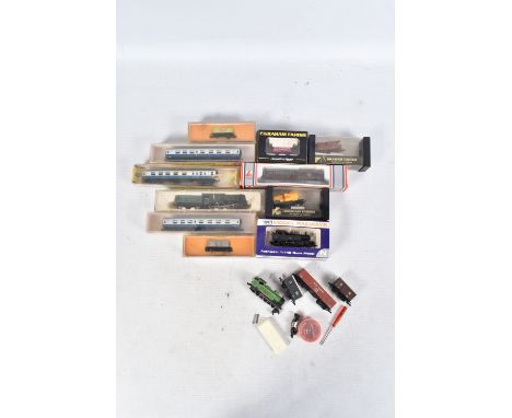 A QUANTITY OF ASSORTED BOXED AND UNBOXED N GAUGE LOCOMOTIVES AND ROLLING STOCK, locomotives are Graham Farish Castle? class l