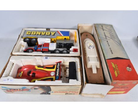 A BOXED VICTORY INDUSTRIES BATTERY OPERATED VOSPER TRIPLE SCREW EXPRESS TURBINE YACHT, appears complete and in very good cond