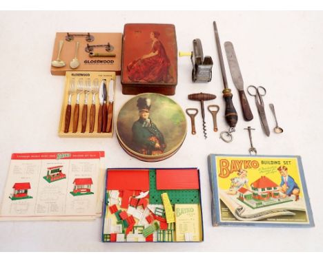 A box of kitchenalia and a Bayko kitchen set 