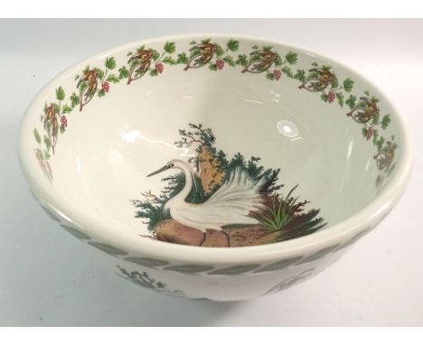 A Portmeirion large Birds of Britain serving bowl, 28.5cm diameter