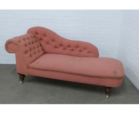 Victorian buttonback upholstered chaise / daybed, on mahogany legs terminating on ceramic castors, 200 x 87 x 63cm. 