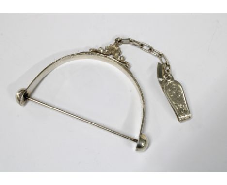 Victorian Scottish silver wool winder, Mackay &amp; Chisholm, Edinburgh 1886, the cantle with celtic engraved pattern 